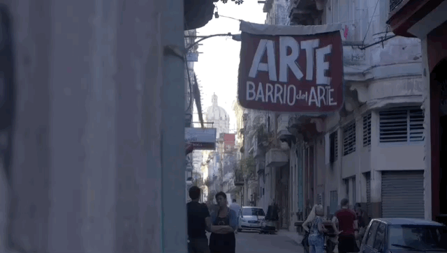 Walk through the art district in Havana Vieja